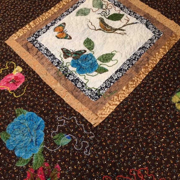 Homemade quilt - Picture 2 of 2